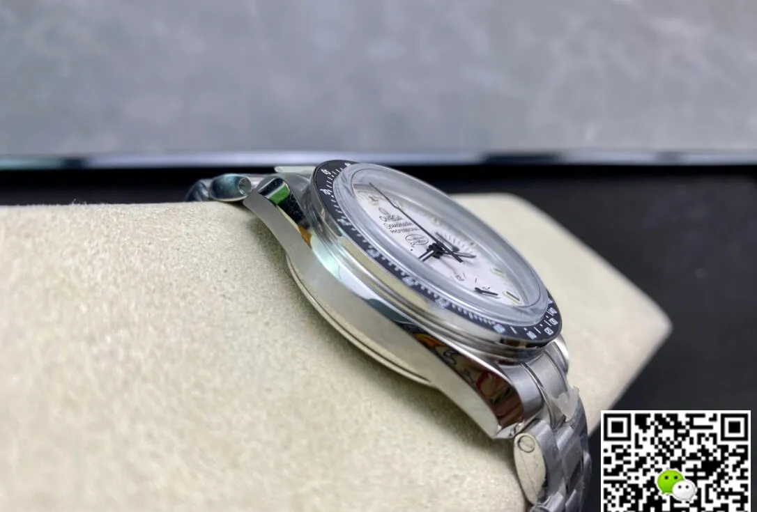Omega Speedmaster Snoopy Award 311.32.42.30.04.003 OM Factory 1:1 Best Edition Replica Watch Black Bezel